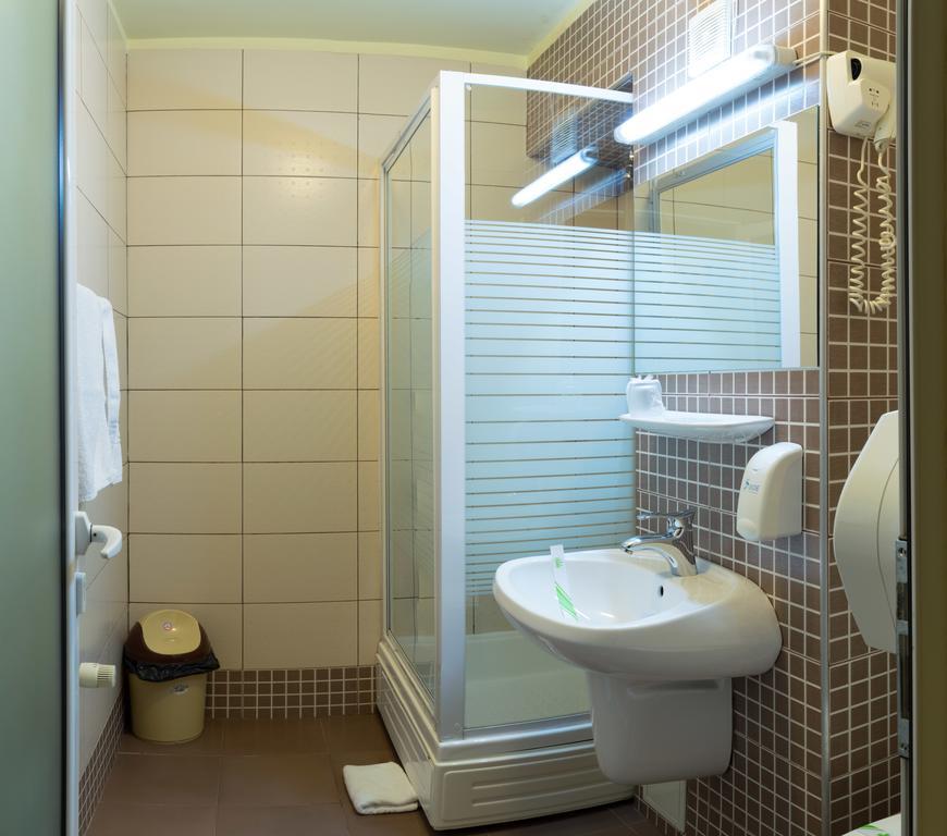 Hotel Vila Rosa à Cluj-Napoca Chambre photo