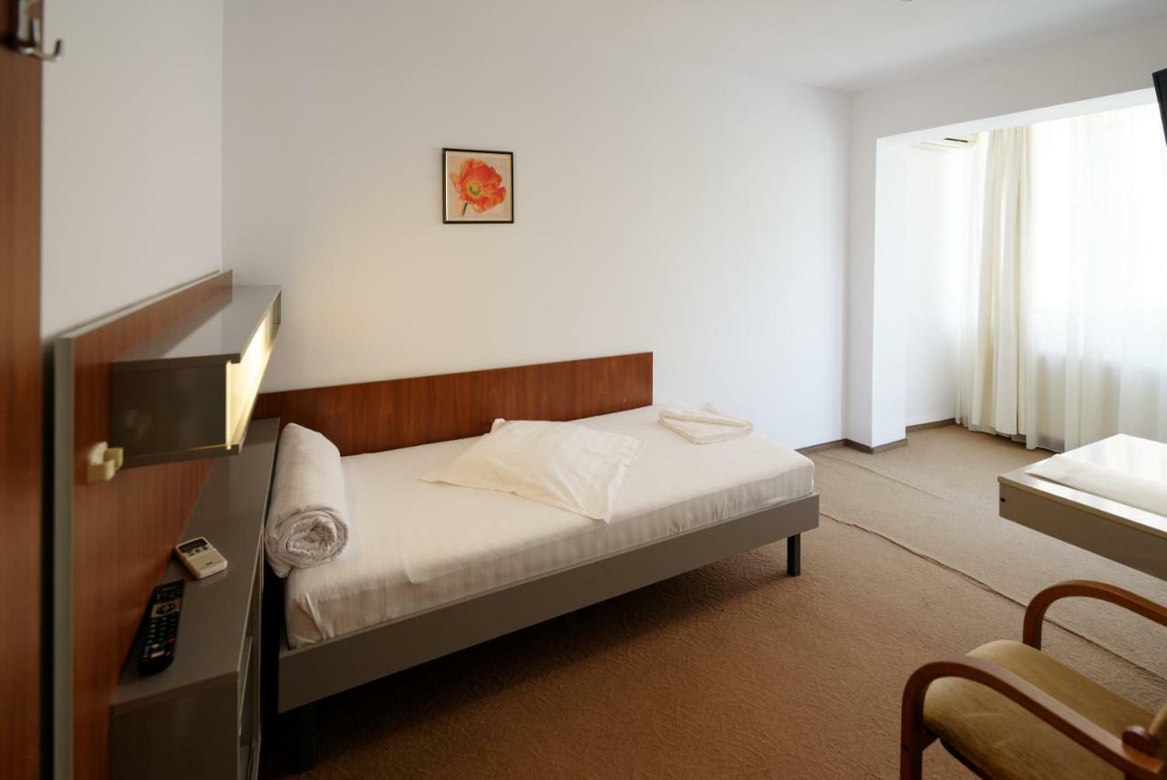 Hotel Vila Rosa à Cluj-Napoca Extérieur photo